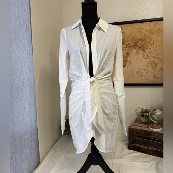 Choosy Dresses & Skirts - Choosy Crosby St Dress Plunging Neckline Tie Waist Women's Dress Size 6